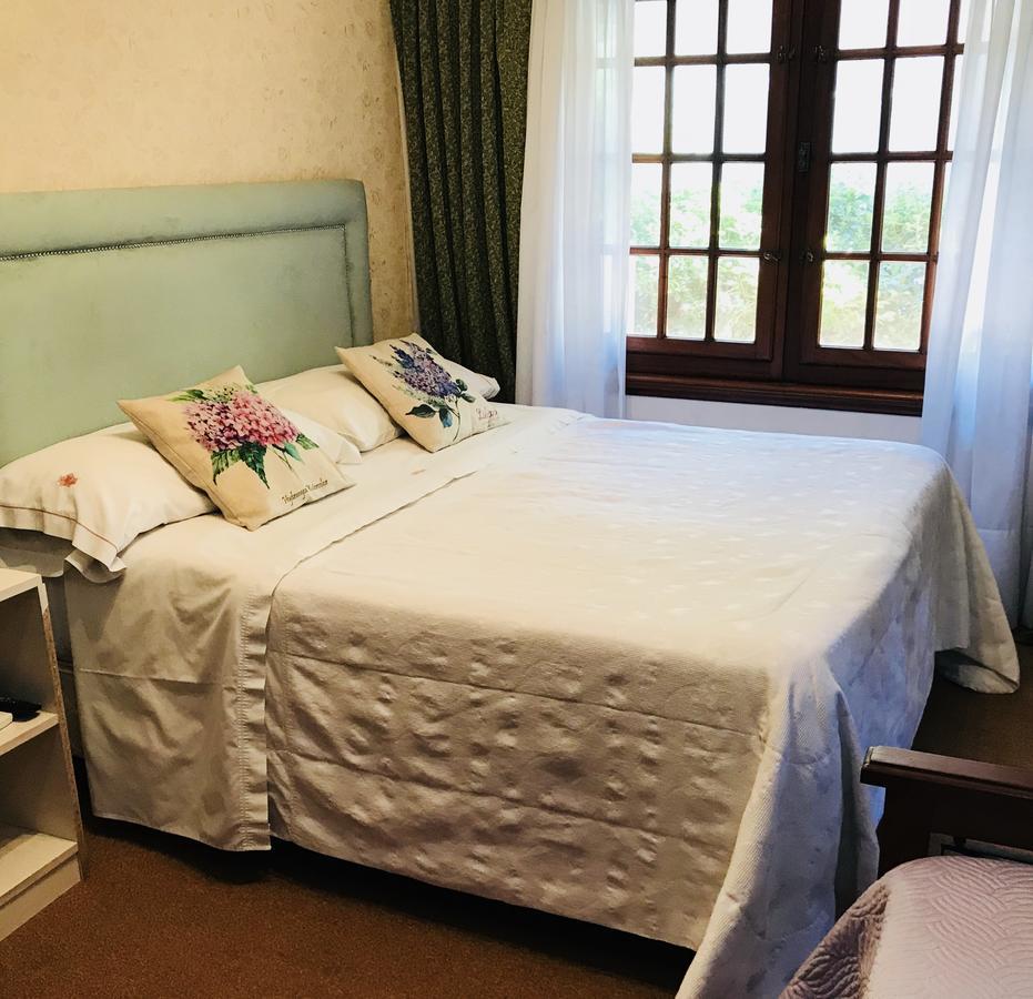 Hotel Aeropuerto Ezeiza Casa De Mr Monte Grande Kültér fotó